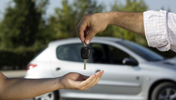 Fortalecen controles antilavado para venta de vehículos